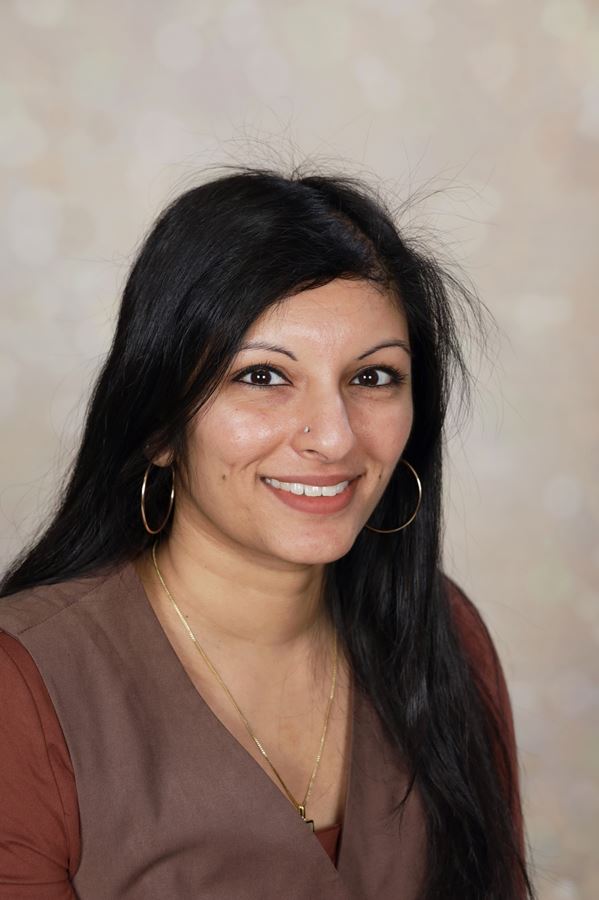 Nena Senthuran